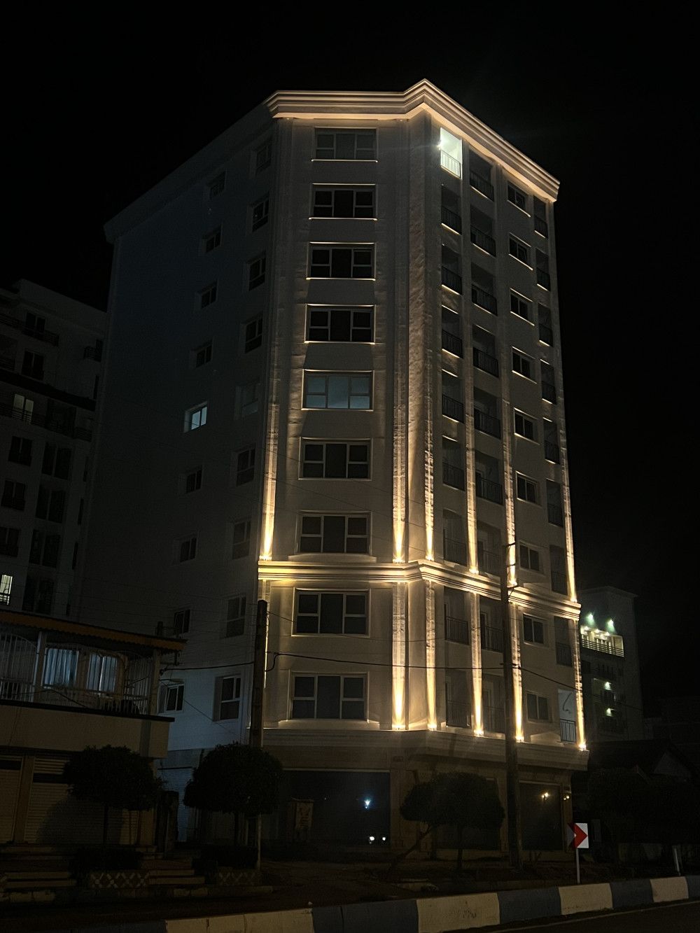 آپارتمان ۱۸ واحده در شهرک ساحلی محمودآباد