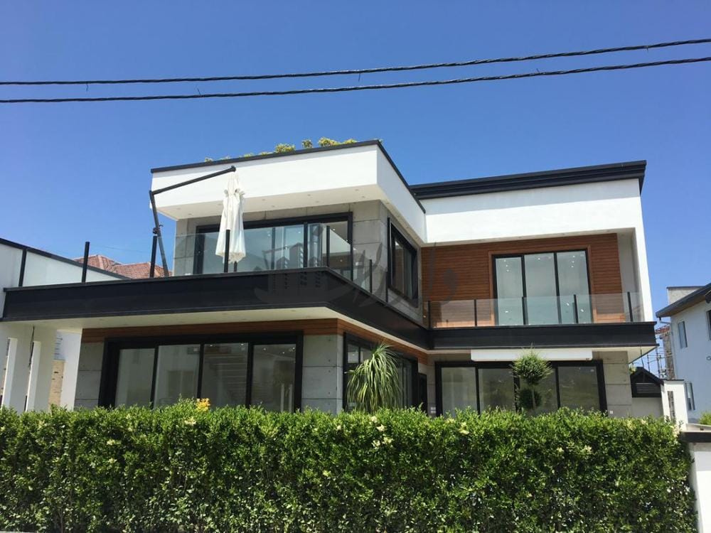 فروش ویلا مدرن در رویان سیاهرود – ۴۰۰ متر بنا | استخر + روف | سنددار