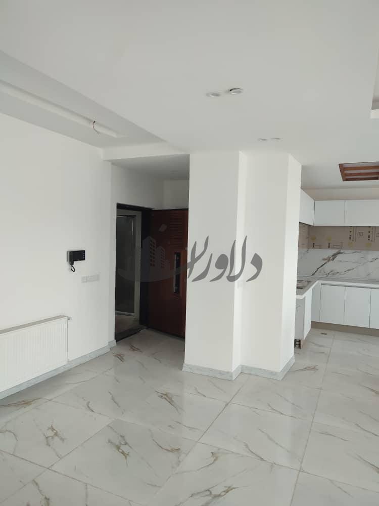 آپارتمان سه‌خوابه نوساز، کلید نخورده، در لوکیشنی بی‌نظیر