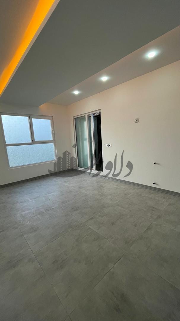 ویلا تریبلکس مدرن در دامنه کوه