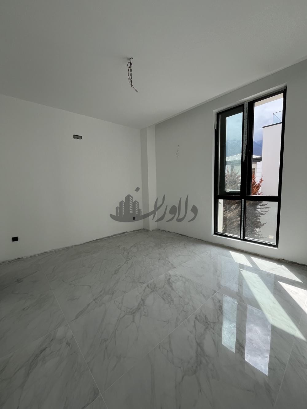 ویلا ساحلی تریپلکس ۵ خواب استخر در روف