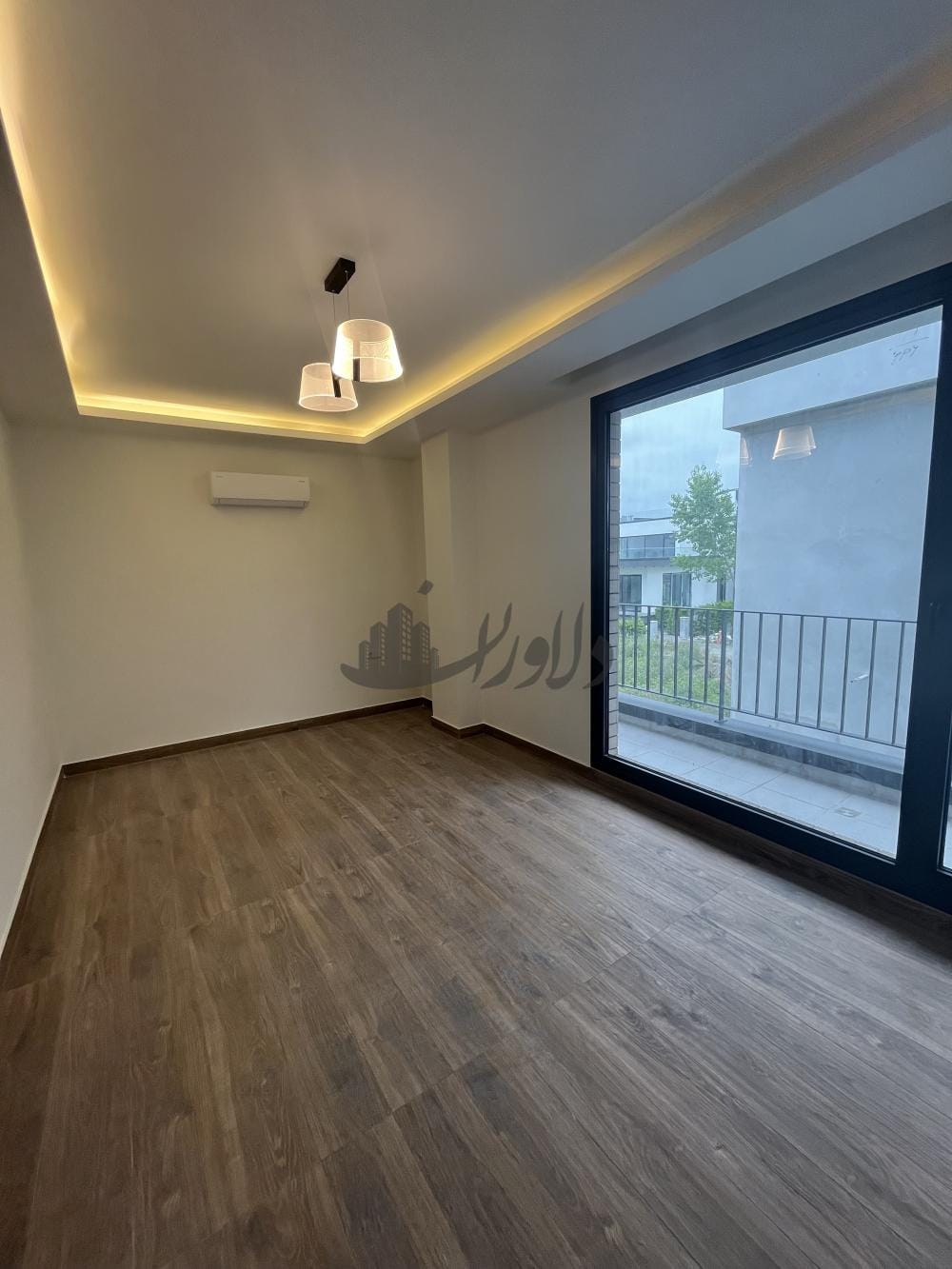 ویلا مدرن متریال قوی تاپ لوکیشن رویان ویلا مدرن متریال قوی تاپ لوکیشن رویان