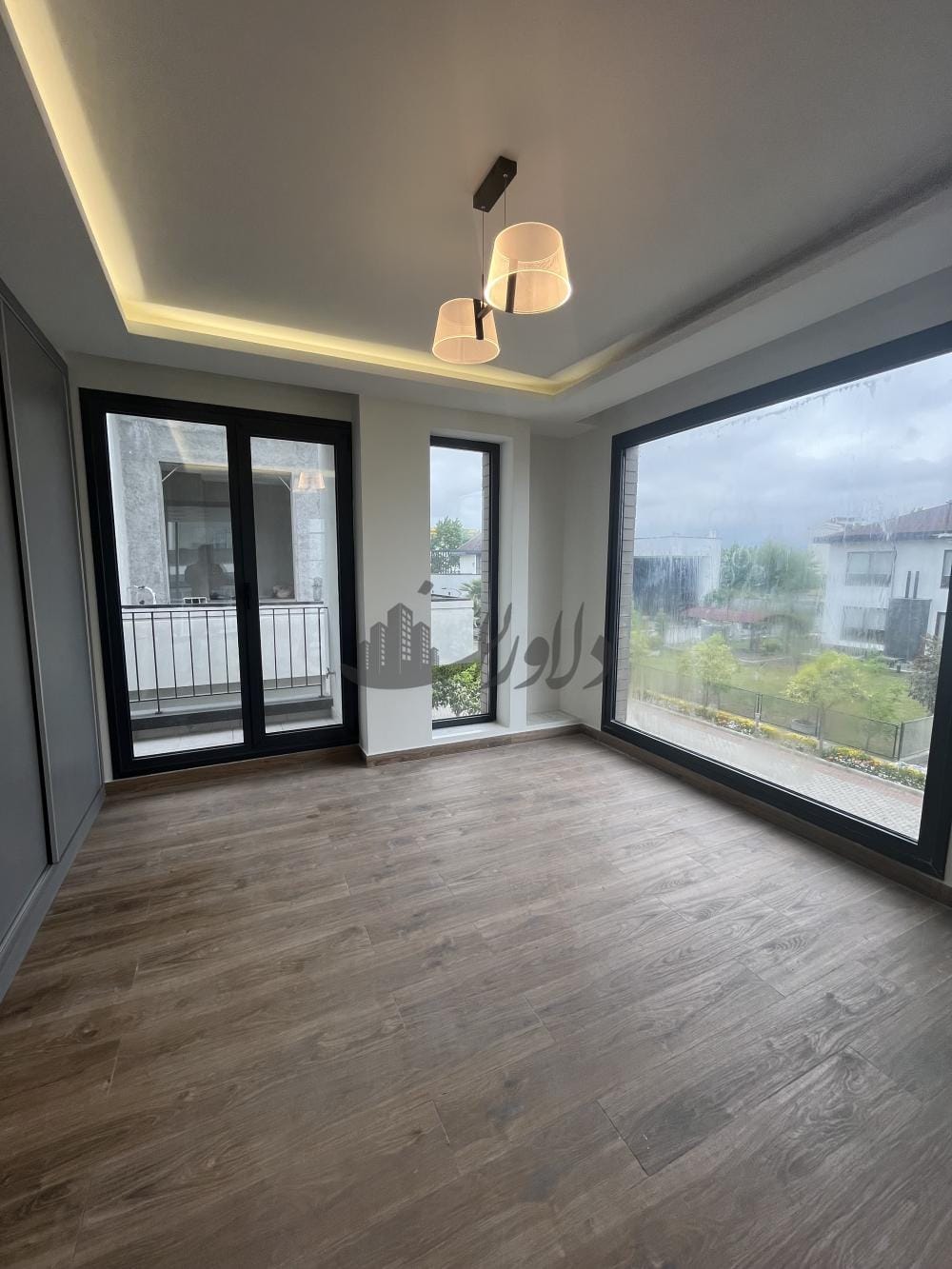 ویلا مدرن متریال قوی تاپ لوکیشن رویان ویلا مدرن متریال قوی تاپ لوکیشن رویان