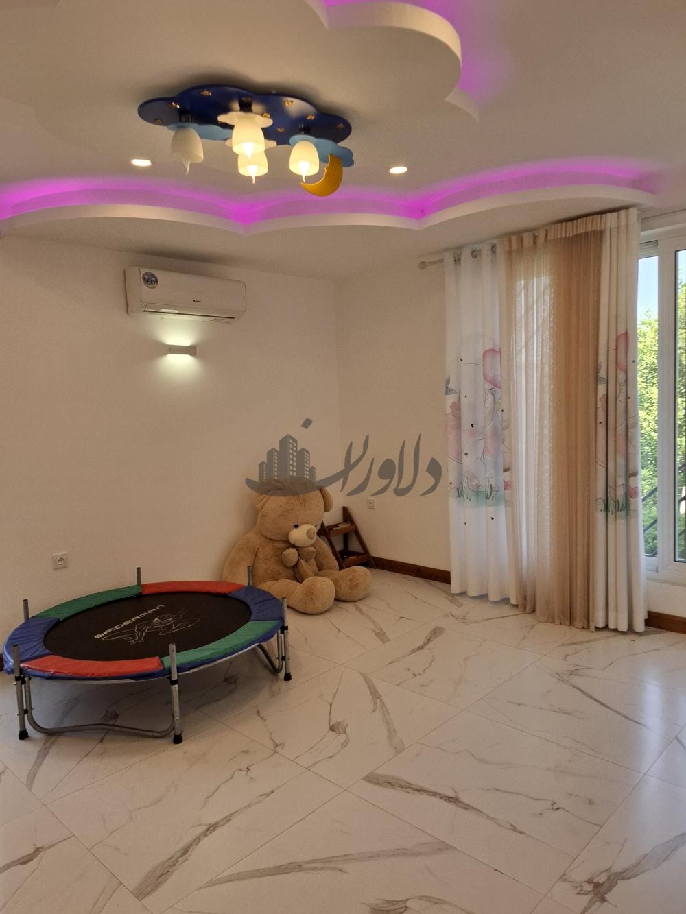 فروش ۷۰۰متر ویلا دوبلکس استخردار شهرک برند جنگلی