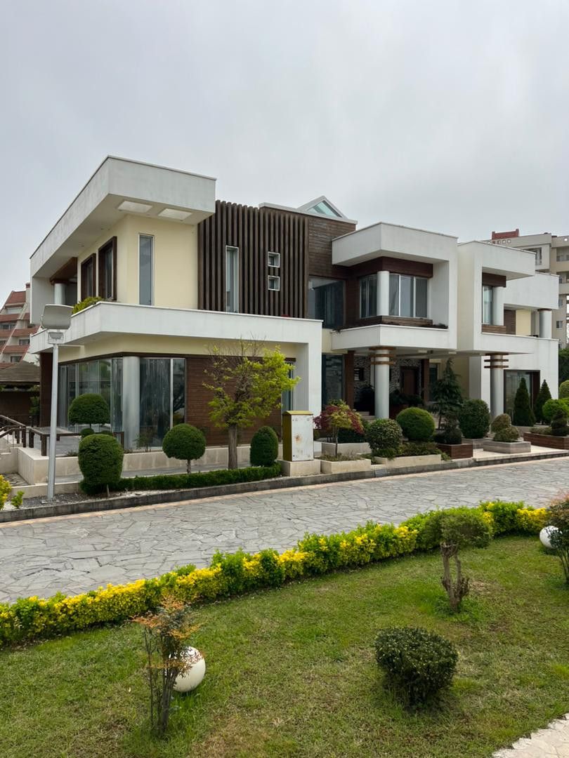 ویلای سوپر لاکچری در بهار نارنج