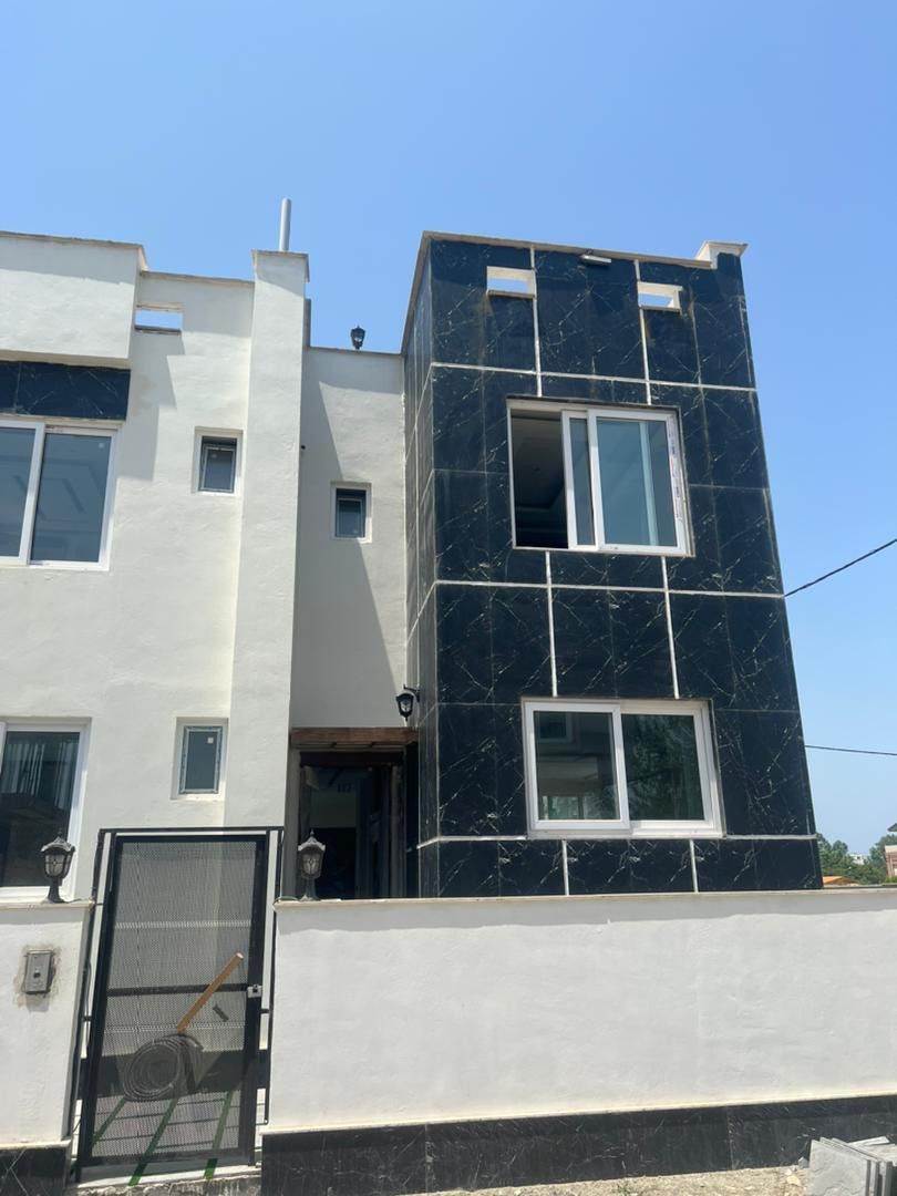 فروش ویلای دوبلکس ۲۶۰ متر زمین ایزدشهر