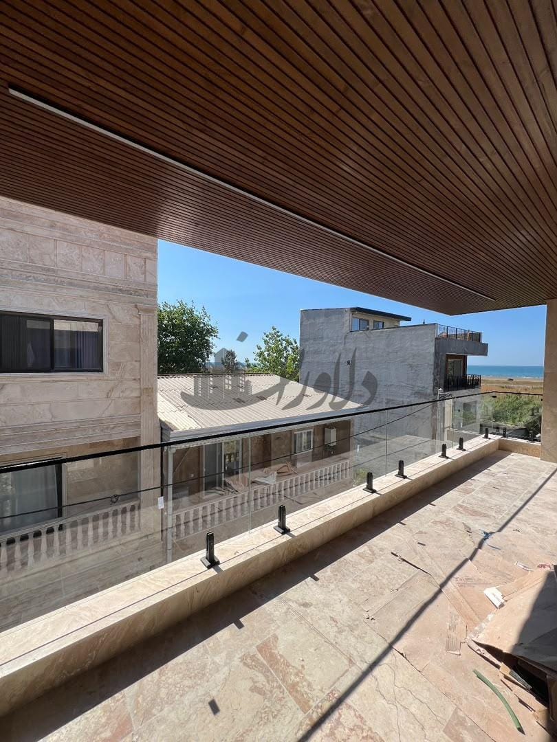 🏡 فروش ویلای استخردار در سرخرود