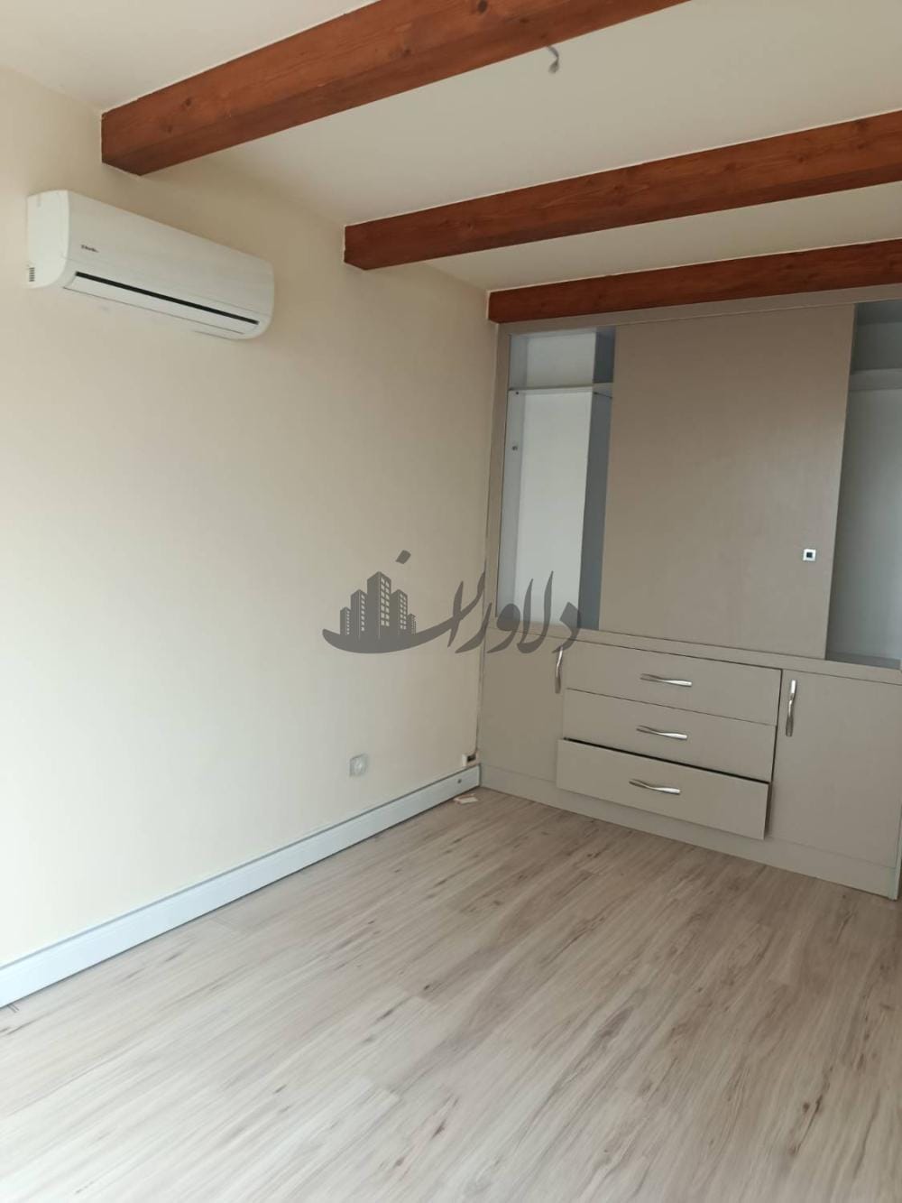 🏡 آپارتمان ۱۳۵ متری طبقه اول در ایزدشهر