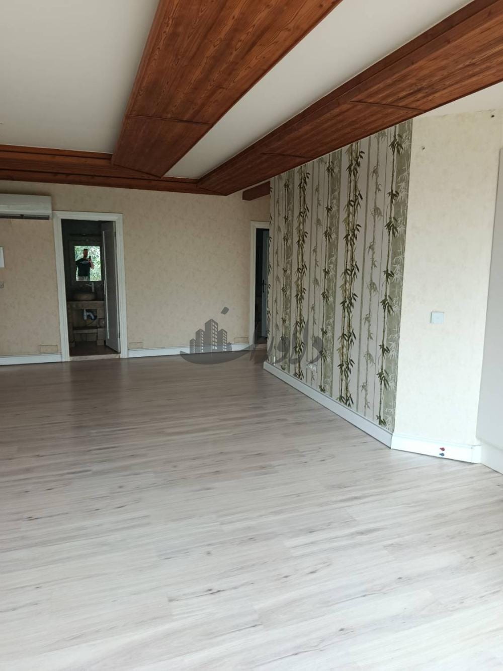 🏡 آپارتمان ۱۳۵ متری طبقه اول در ایزدشهر
