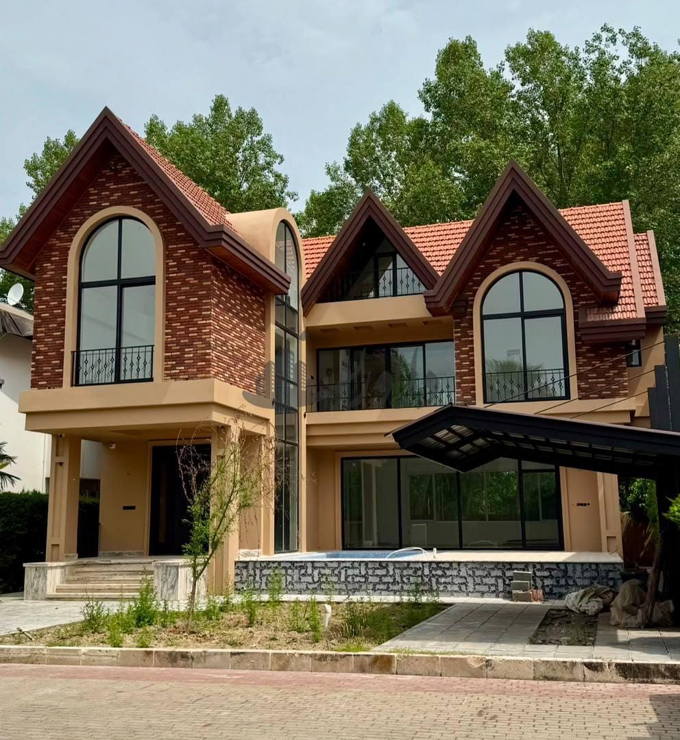 📍رویان، ویلا در شهرک شیک و دنج