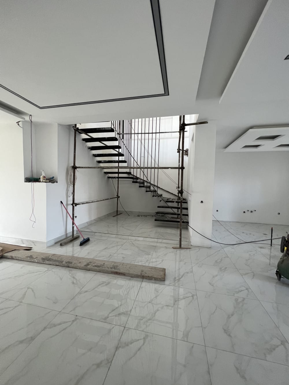 ویلای شهرکی فول مدرن استخردار