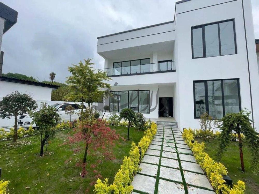 ویلای با بنای مدرن تریبلکس استخر 4 فصل  ونوش