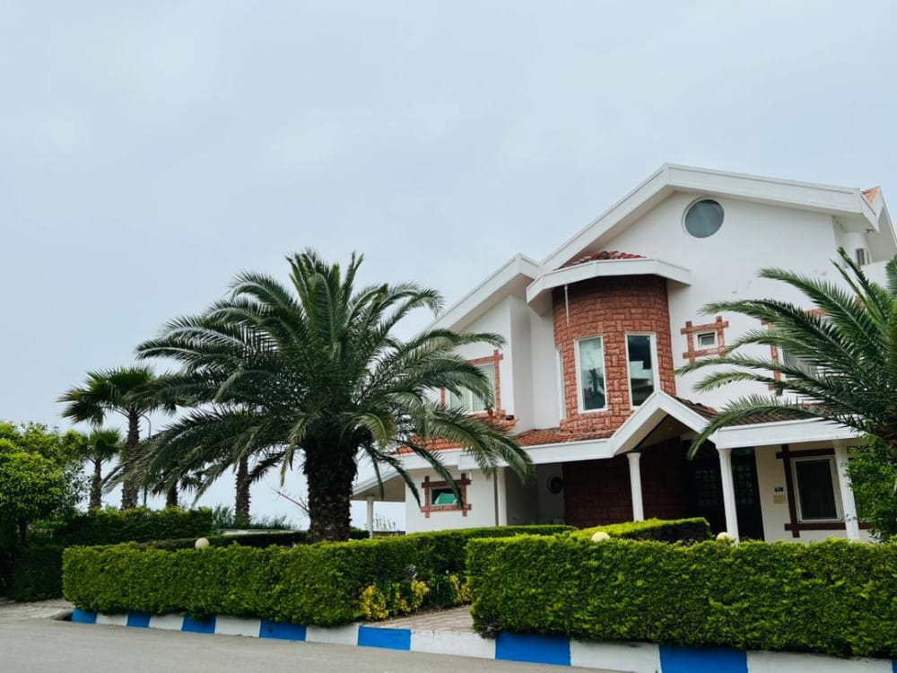 ویلای دوبلکس ۱۲۰۰متری در شهرک برند ساحلی