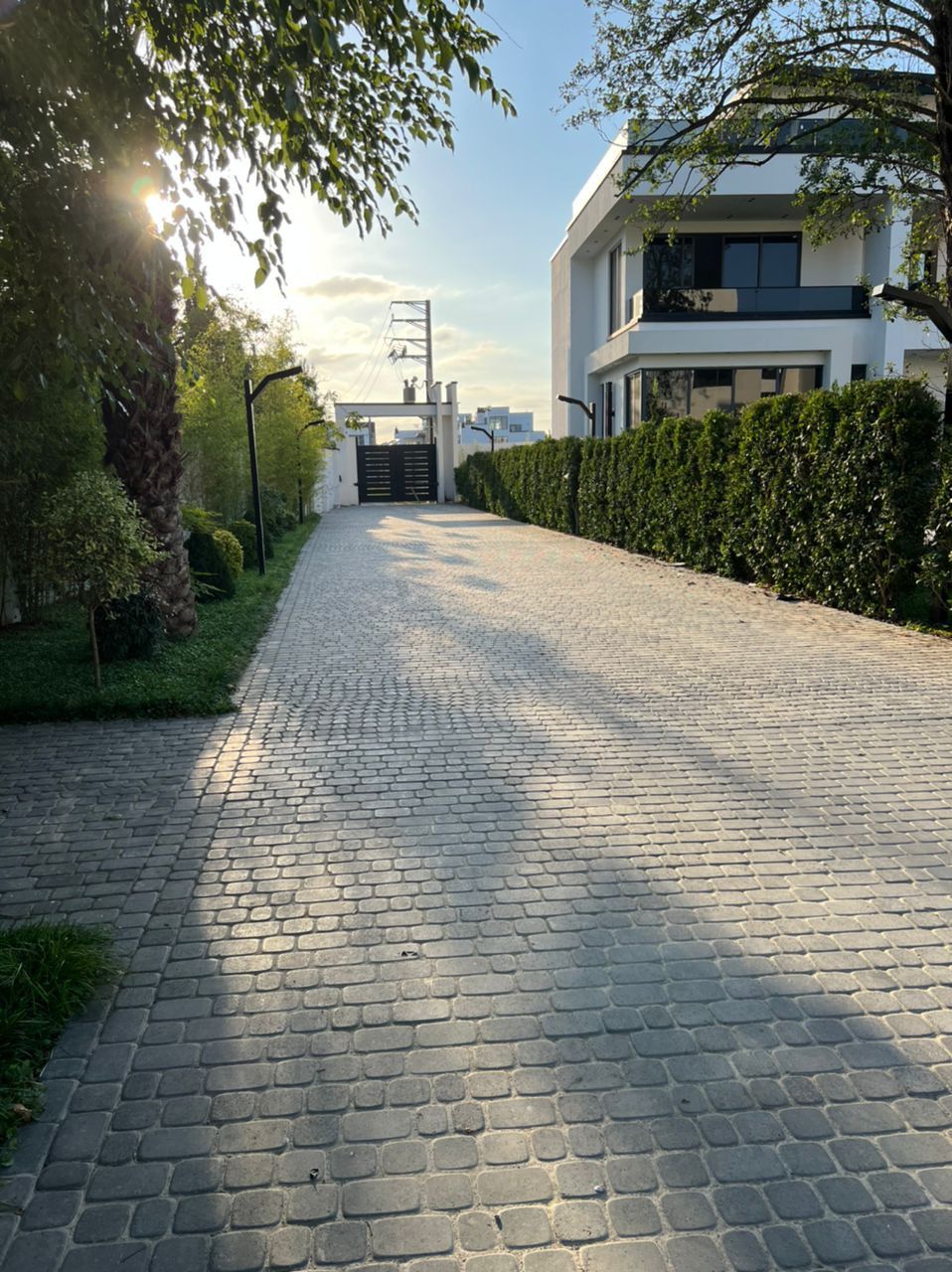 ویلا شهرکی استخردار جنوبی نمایی خاص ۵۰۰ متر زمین رویان