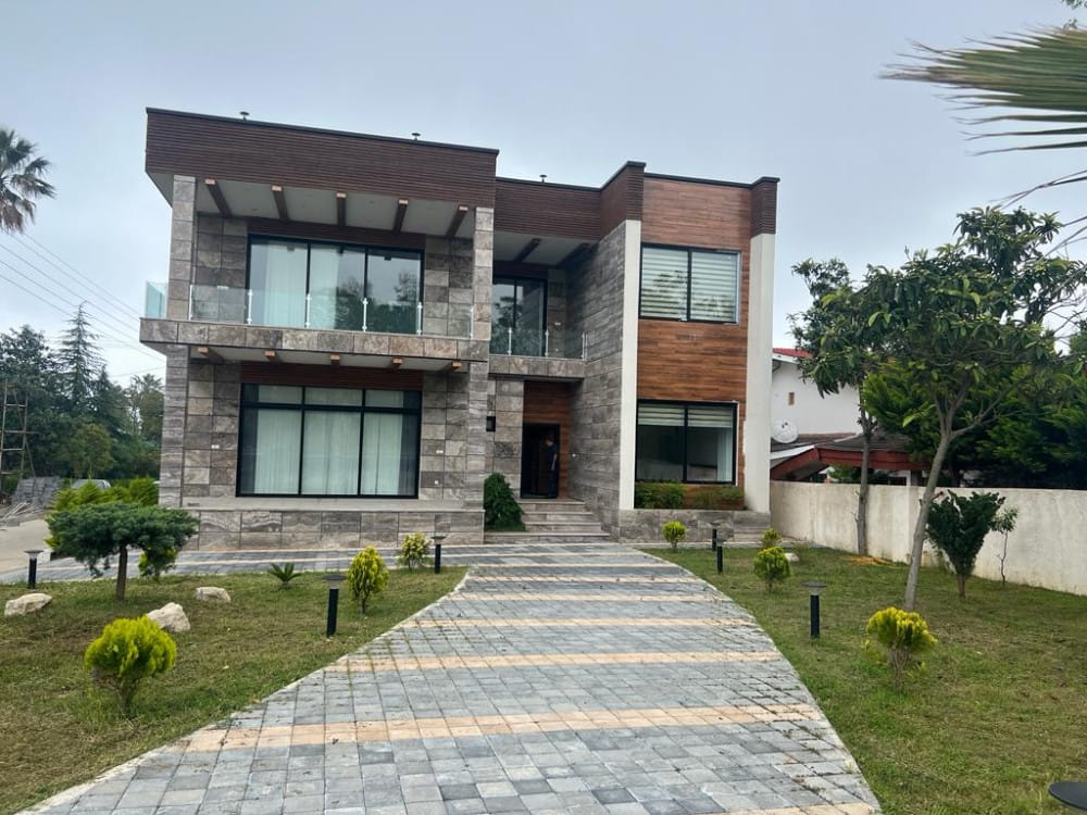 ویلا شهرکی مدرن ۶۵۰ متر زمین منطقه سیسنگان