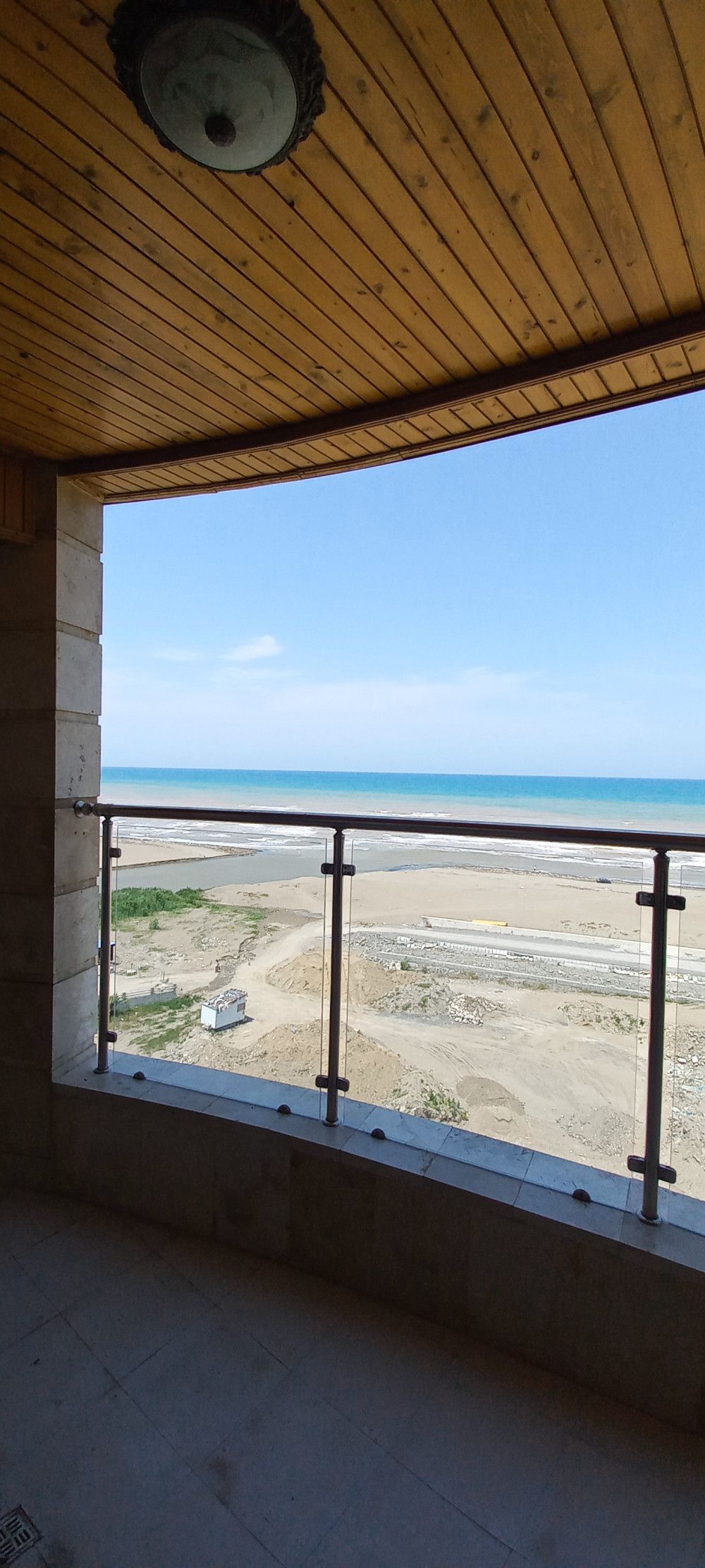 فروش و تهاتر آپارتمان پلاک اول دریا ۱۶۵ متر در ایزدشهر
