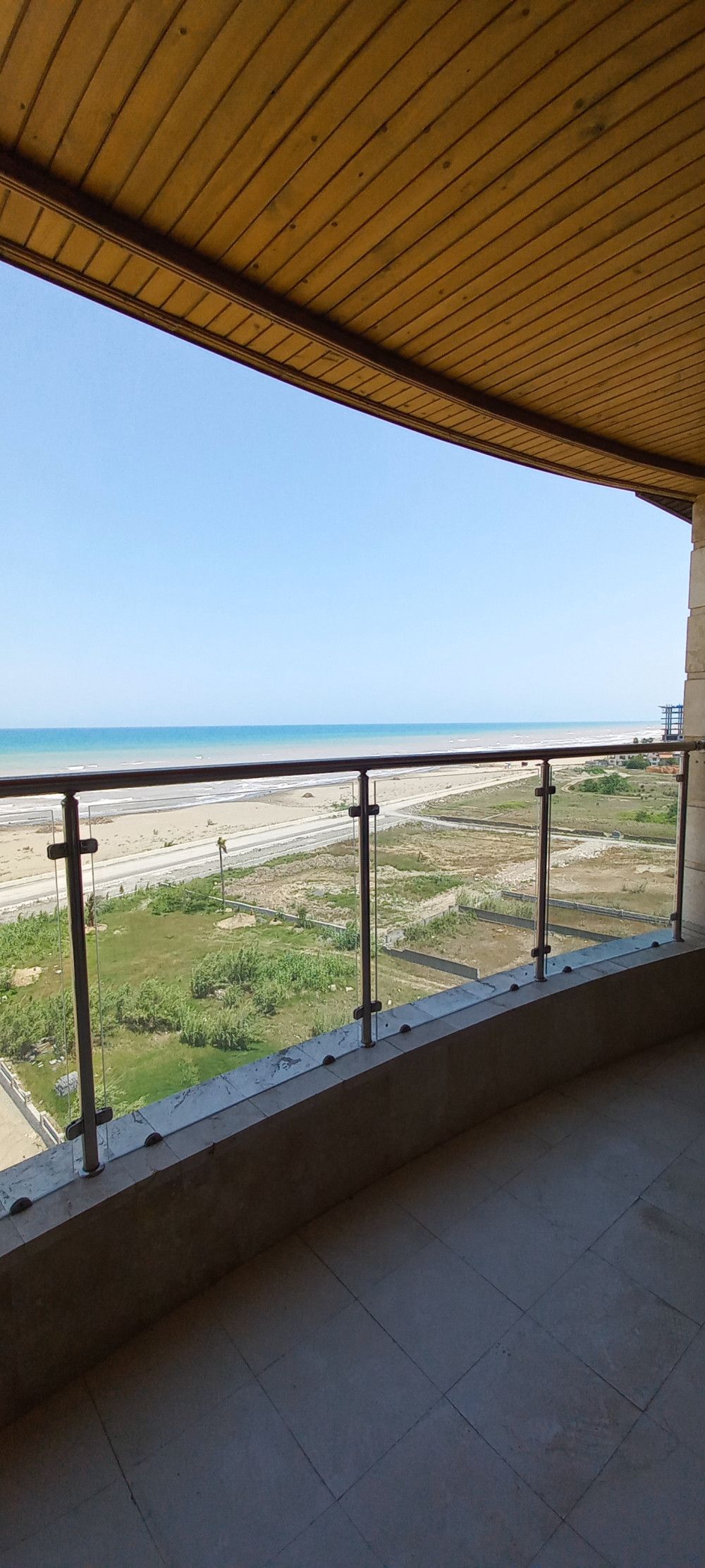 فروش و تهاتر آپارتمان پلاک اول دریا ۱۶۵ متر در ایزدشهر
