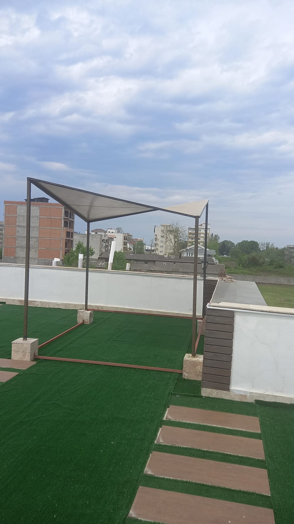 ویلادر ایزدشهر