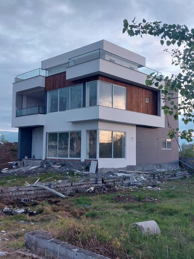 فروش ویلای دوبلکس ۳۶۰متری در یکی از مجتمع های ایزدشهر