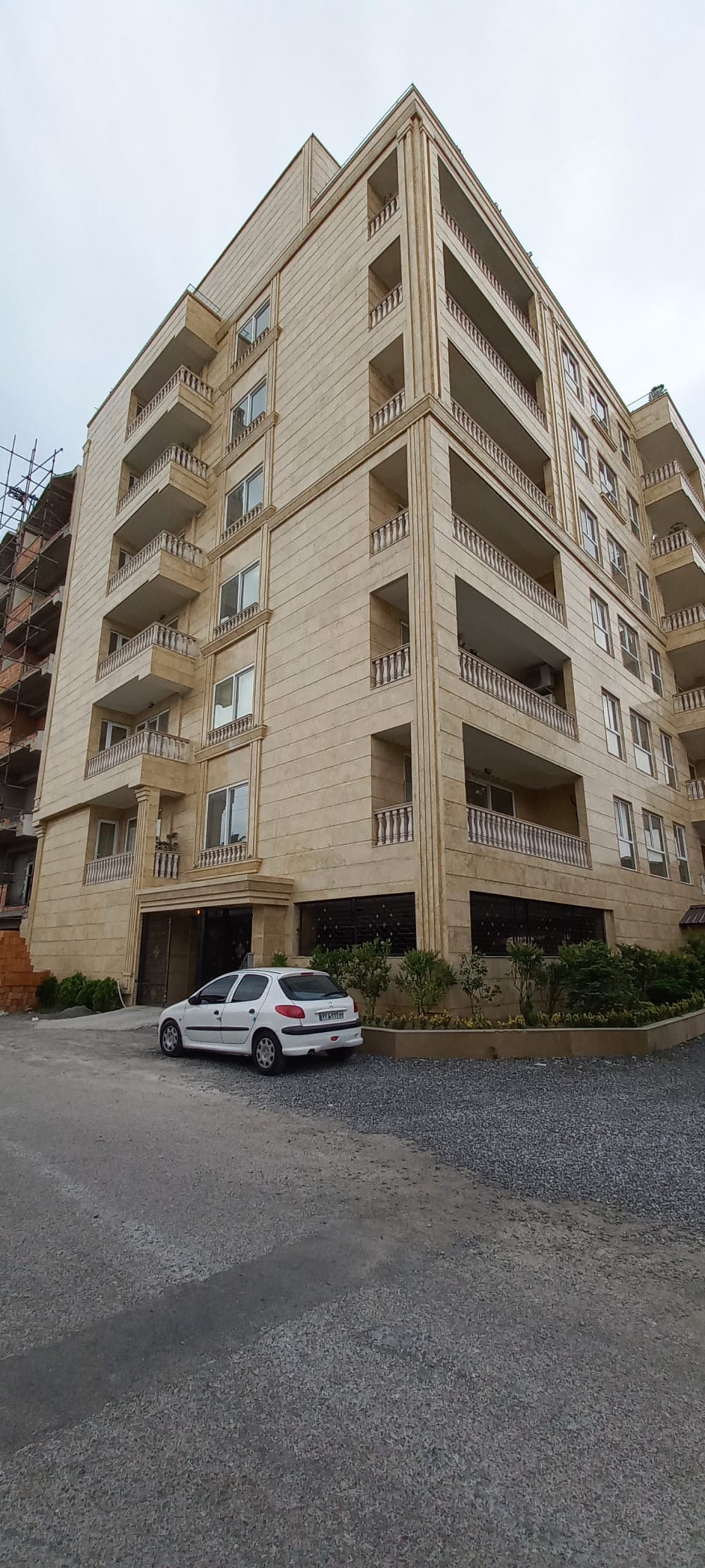 فروش آپارتمان نوساز ساحلی ۱۴۵متری در  ایزدشهر