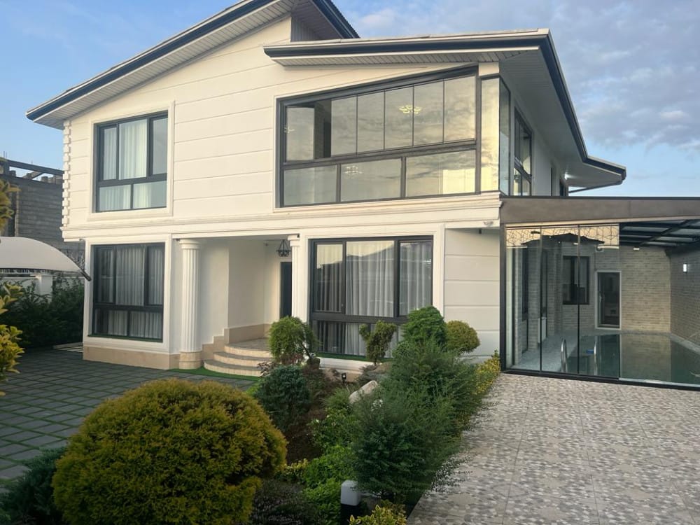 فروش ویلا مدرن جنوبی ۴۴۰ متر بنا استخردار چلندر