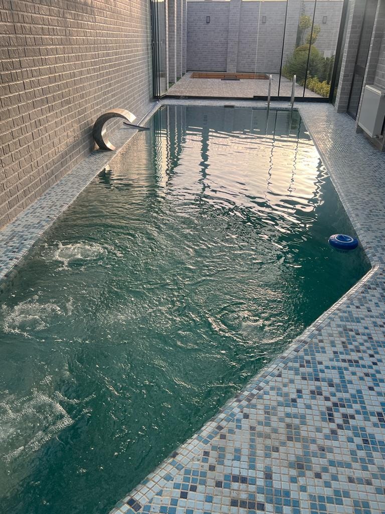 فروش ویلا مدرن جنوبی ۴۴۰ متر بنا استخردار چلندر