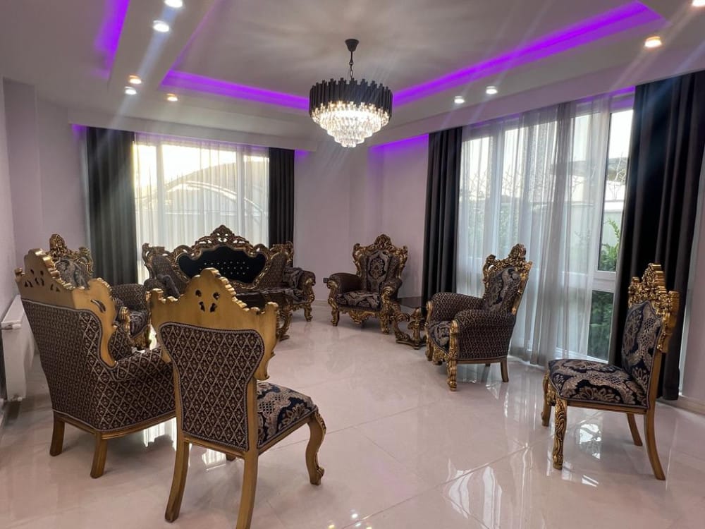 فروش ویلا مدرن جنوبی ۴۴۰ متر بنا استخردار چلندر