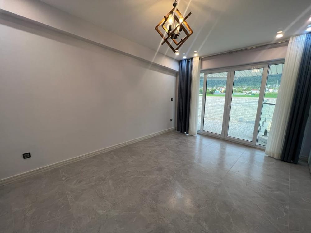 فروش ویلا مدرن جنوبی ۴۴۰ متر بنا استخردار چلندر