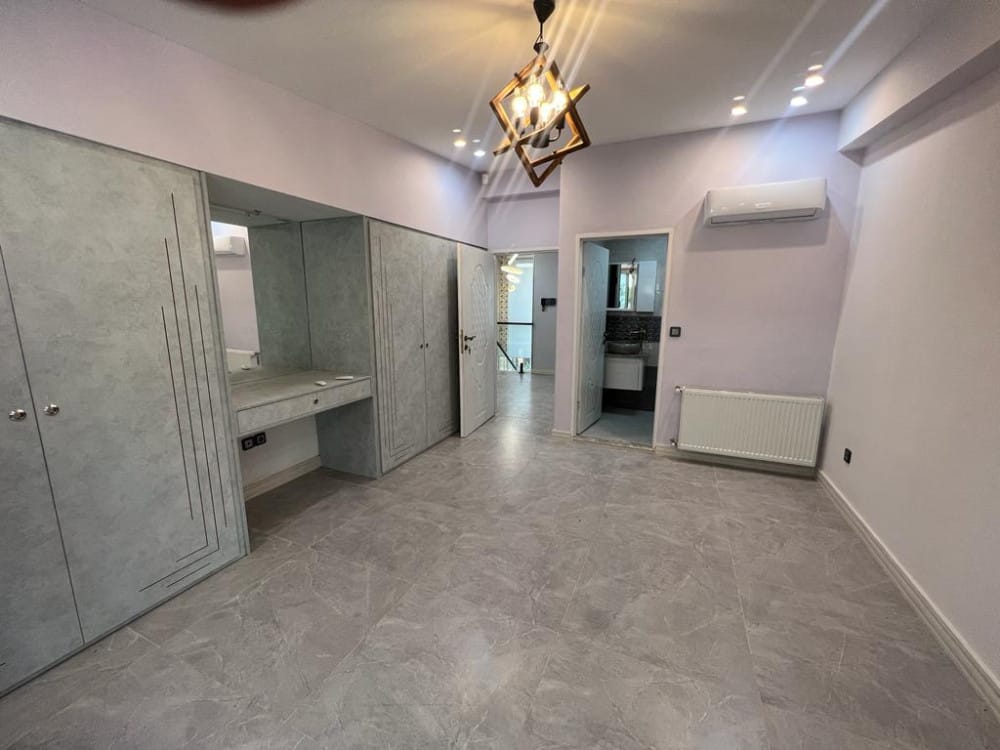 فروش ویلا مدرن جنوبی ۴۴۰ متر بنا استخردار چلندر