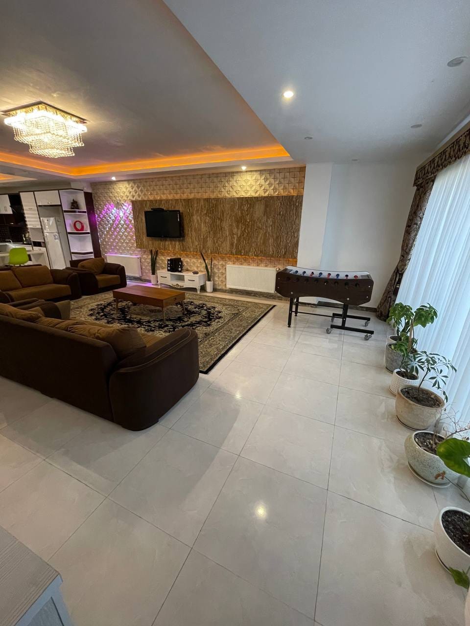 فروش ویلای دوبلکس ۲۸۰متری استخردار  جنب خانه دریا(سرخرود)