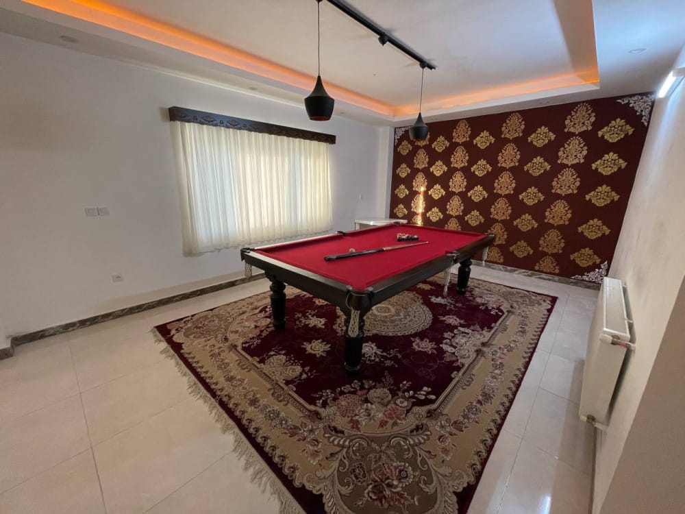 فروش ویلای دوبلکس ۲۸۰متری استخردار  جنب خانه دریا(سرخرود)