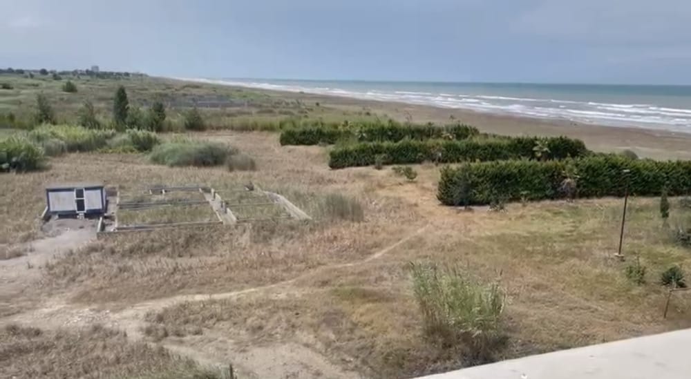 فروش زمین ساحلی ۱۲هکتار ی فوق العاده جنب شهرک برند خانه دریا