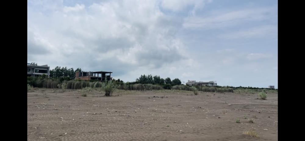 فروش زمین ساحلی ۱۲هکتار ی فوق العاده جنب شهرک برند خانه دریا