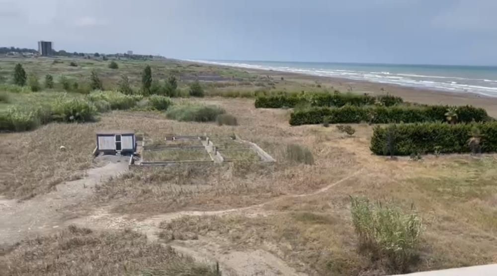 فروش زمین ساحلی ۱۲هکتار ی فوق العاده جنب شهرک برند خانه دریا