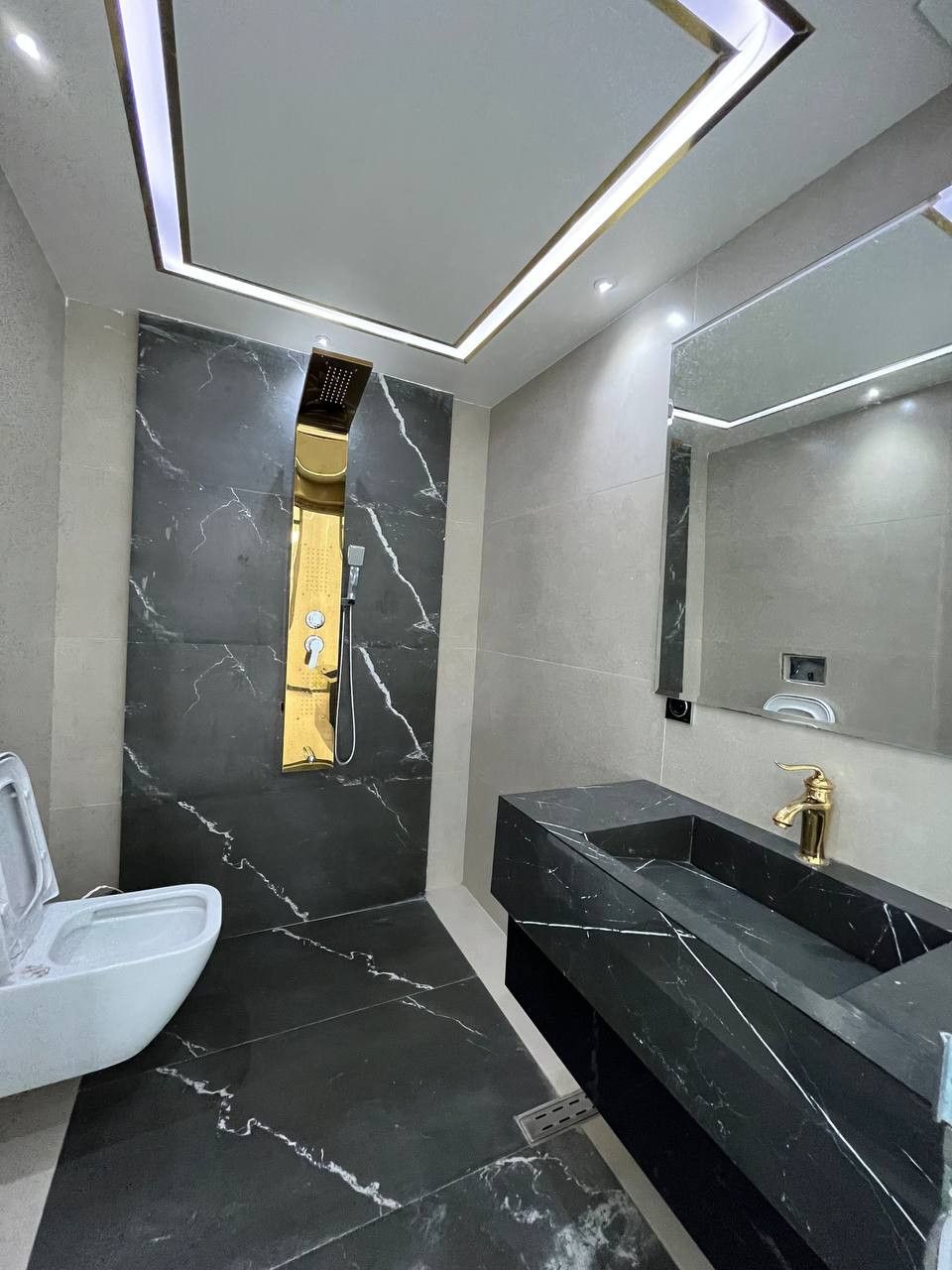 فروش ویلای شهرکی جنگلی زمین ۷۴۰ متری چلک