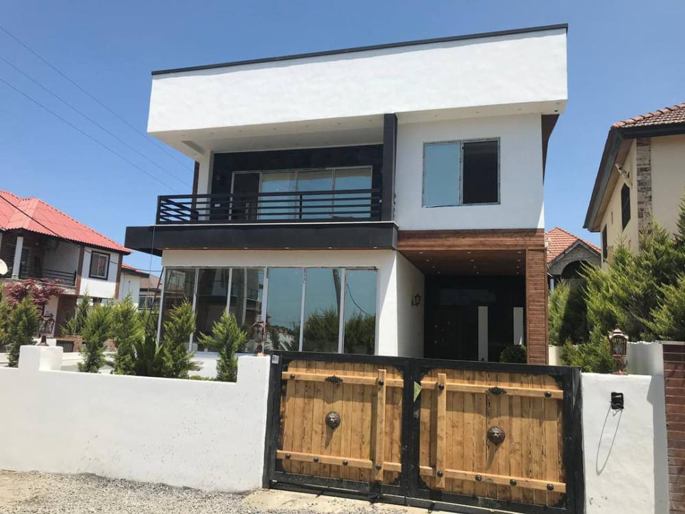 ویلا دوبلکس ۳۰۰متری  در منطقه زیبای رویان