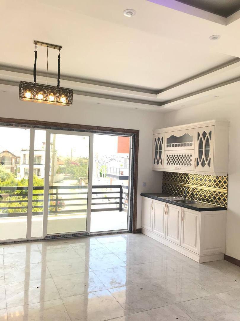 ویلا دوبلکس ۳۰۰متری  در منطقه زیبای رویان