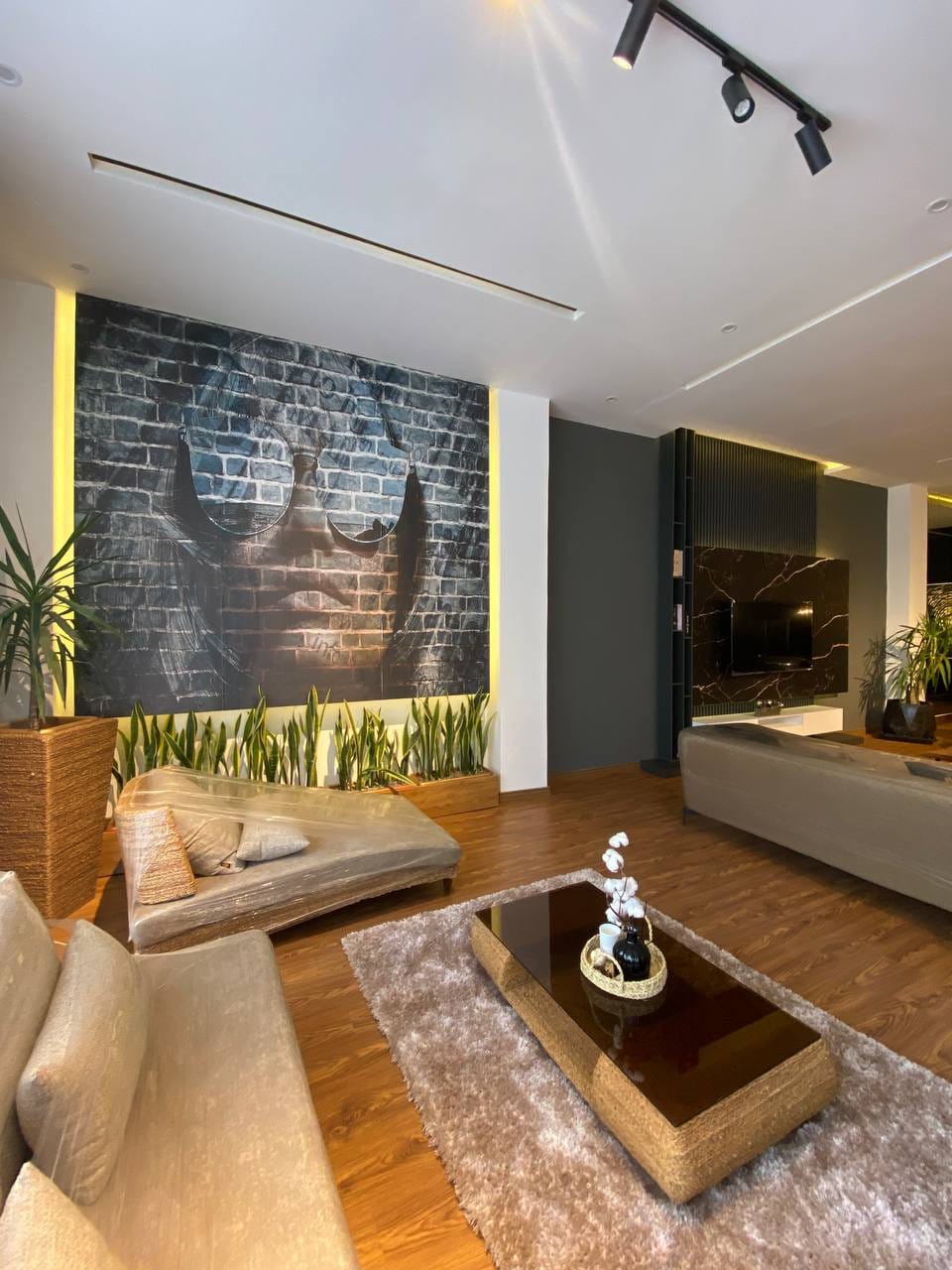 فروش ویلای شهرکی مدرن۱۲۰۰متریدرمنطقه ی زیبای ونوش