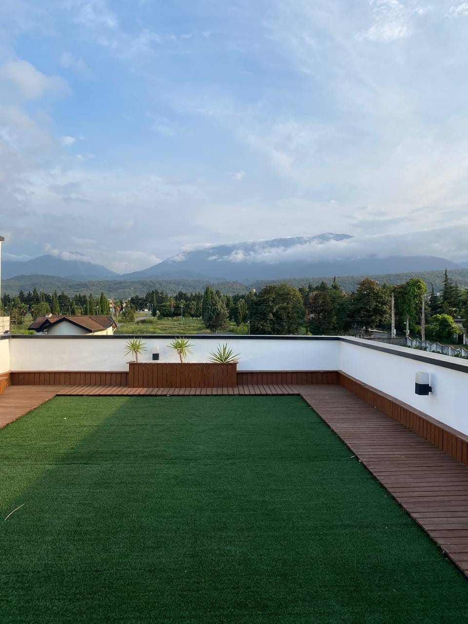 فروش ویلای شهرکی مدرن۱۲۰۰متریدرمنطقه ی زیبای ونوش