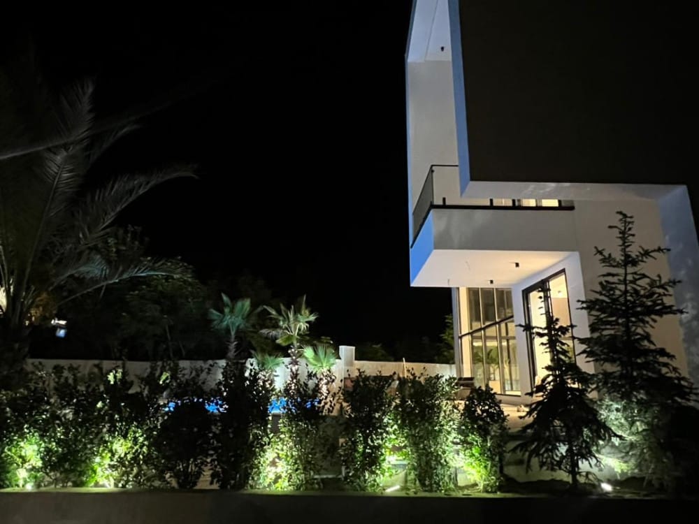 فروش ویلا  استخردار دوبلکس  مدر ن  در رویان