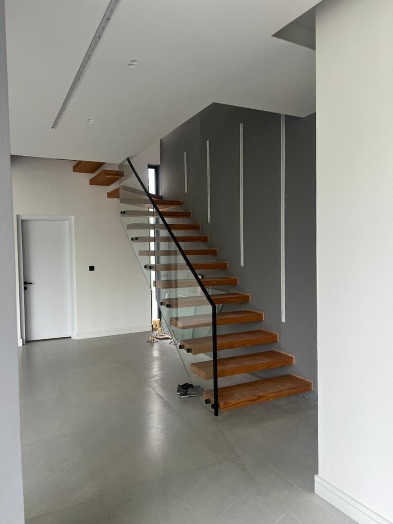 فروش ویلا  استخردار دوبلکس  مدر ن  در رویان