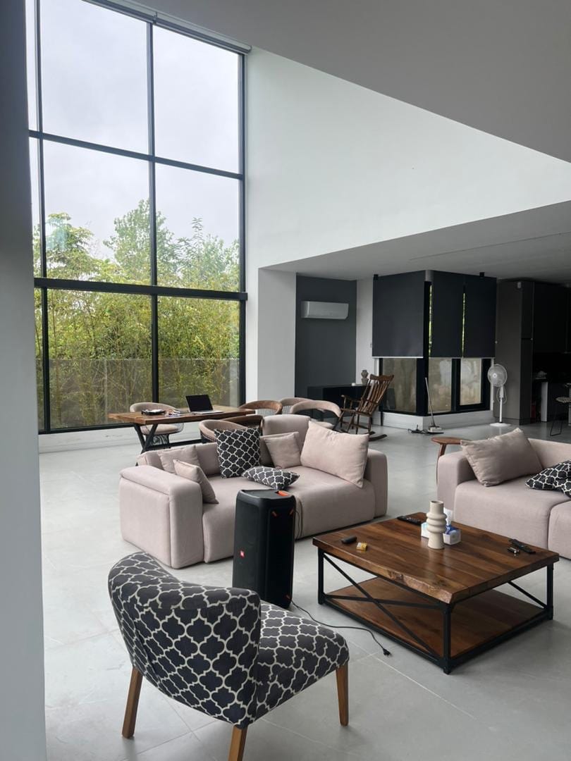 فروش ویلا  استخردار دوبلکس  مدر ن  در رویان