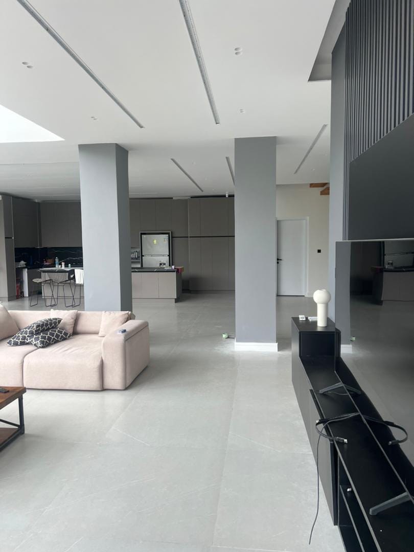 فروش ویلا  استخردار دوبلکس  مدر ن  در رویان