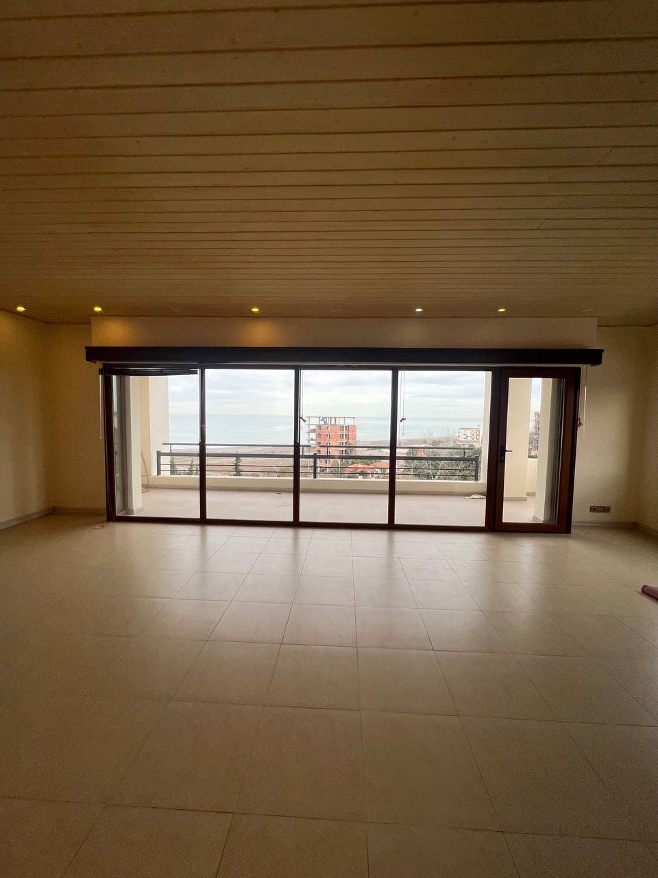 اجاره آپارتمان نوساز ساحلی