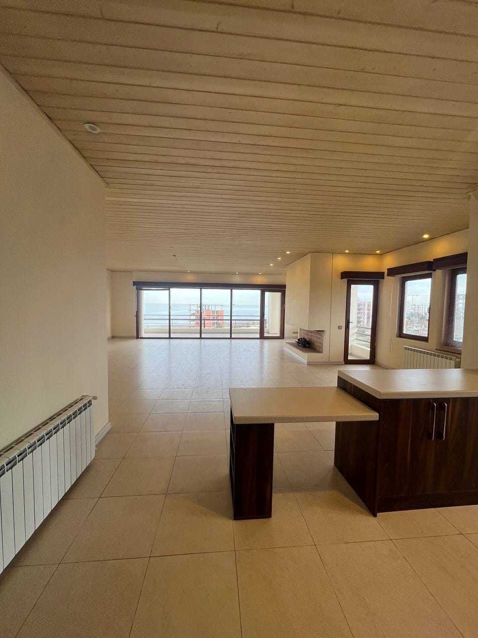 اجاره آپارتمان نوساز ساحلی