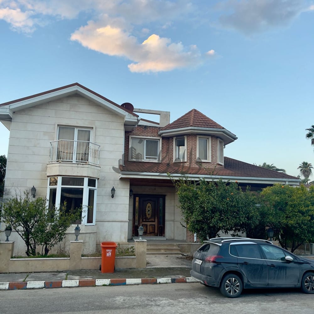 ویلای شهرکی برند با ماشاعات عالی