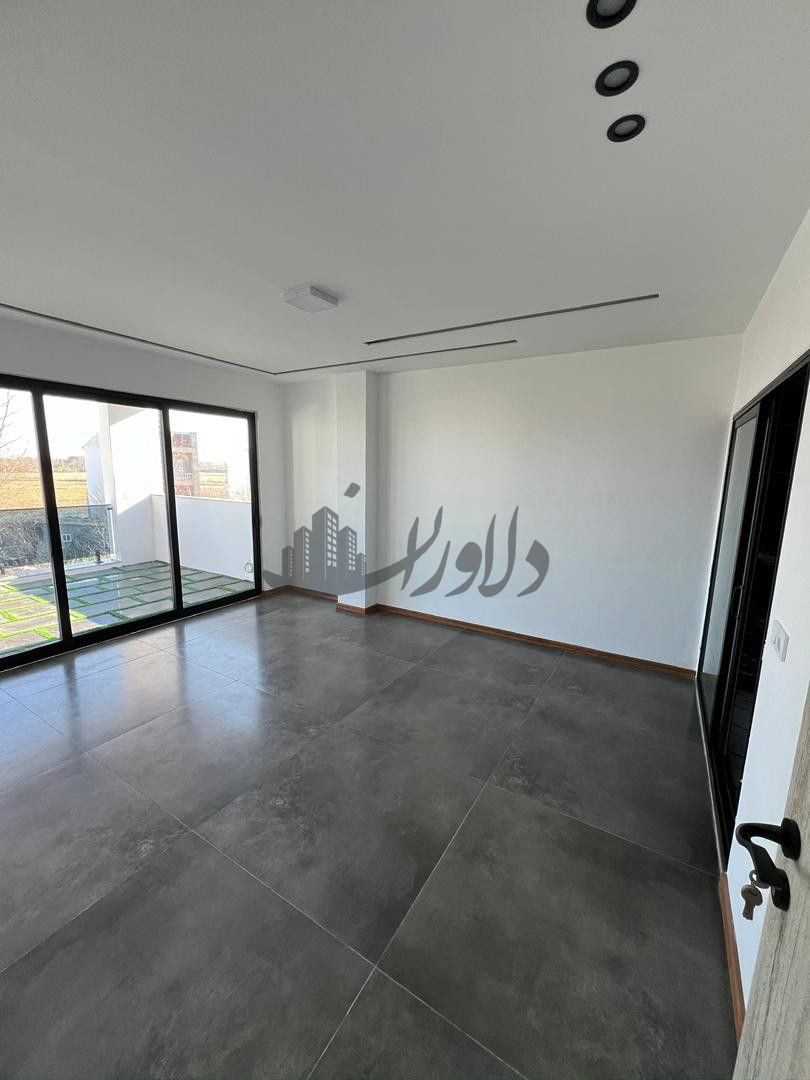 ویلای مدرن استخردای حیاط سازی شده خشت سر