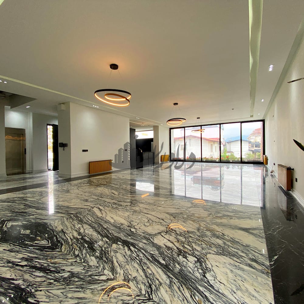 ویلای خوش ساخت با «آسانسور» آرام شمال