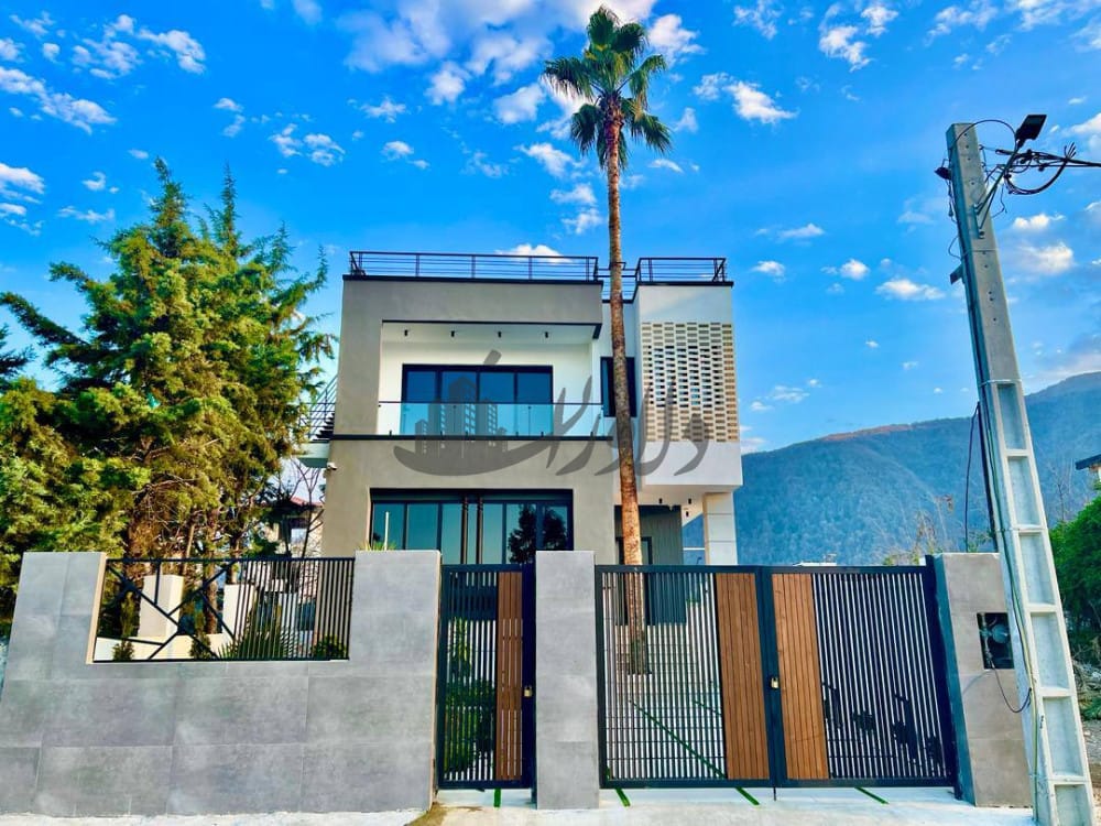 ویلای مدرن مستقل استخردار با روف در نخ شمال