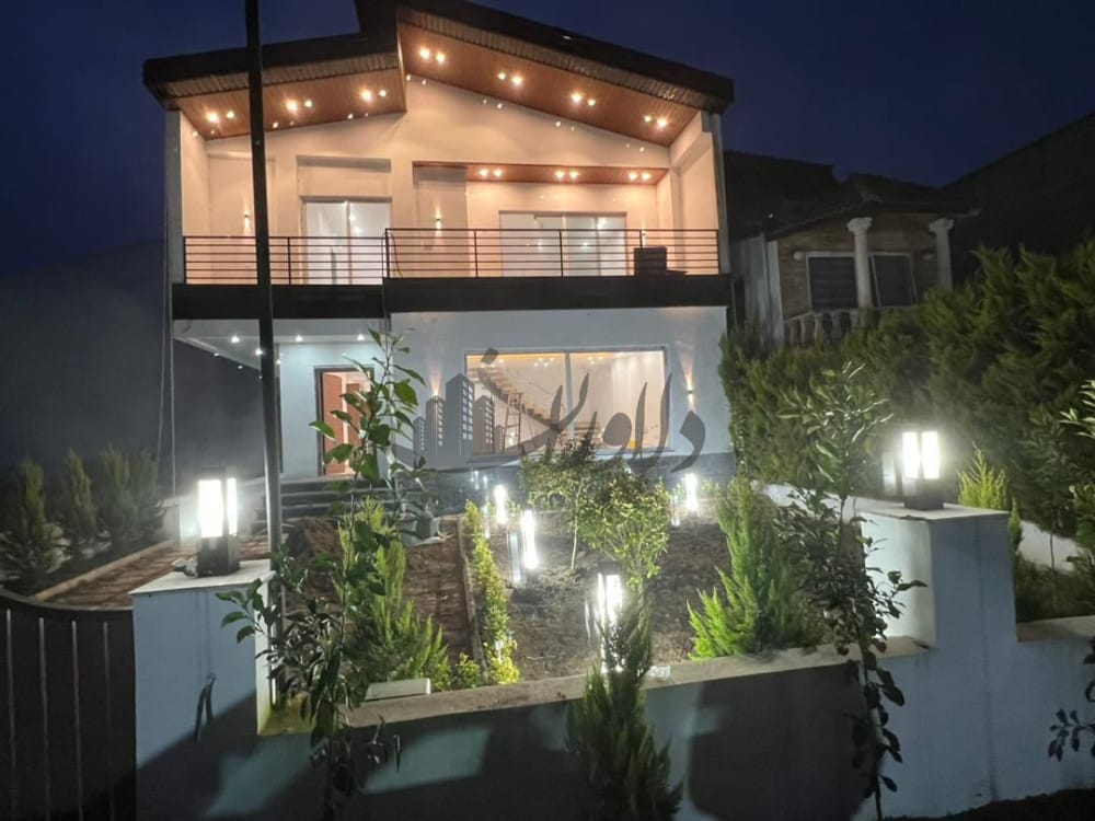 ویلای شهرکی در ایزدشهر   نوساز با متریال روز  سند مدارک کامل